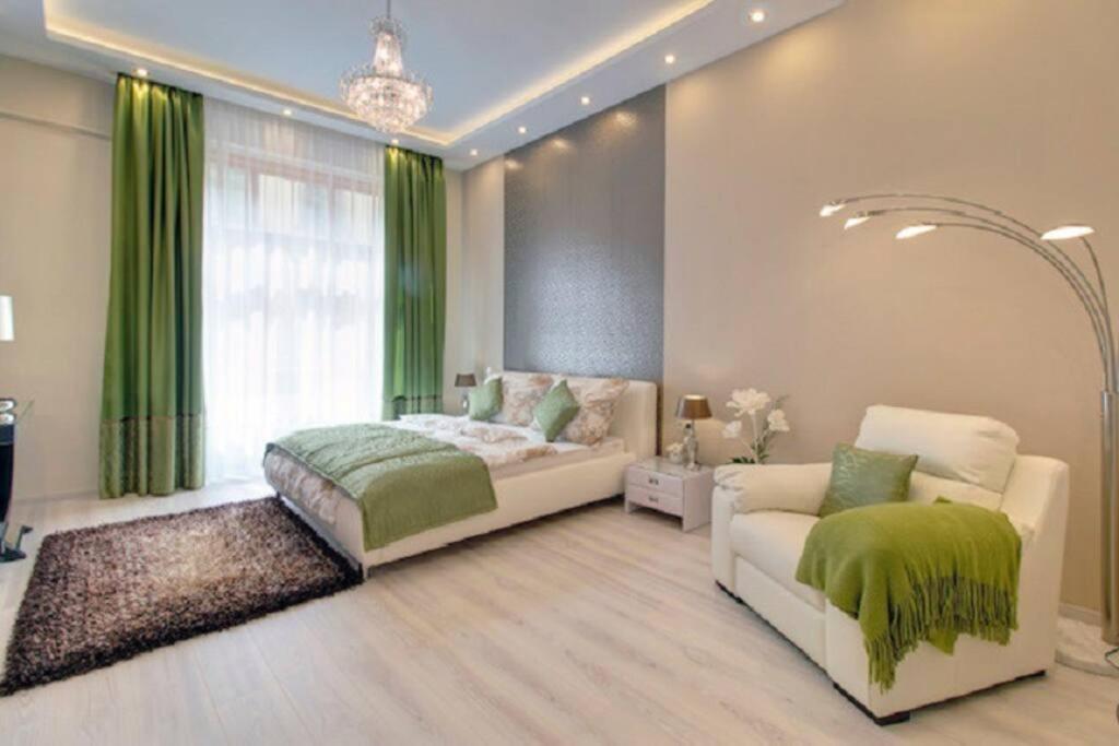 Super Central Apartment Boedapest Buitenkant foto